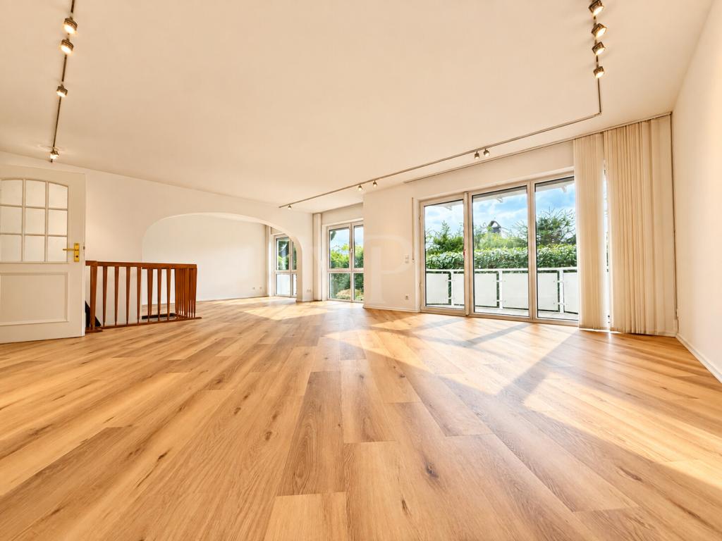Vier-Zimmer-Wohnung am Dachberg mit zwei Balkonen - Photo 1