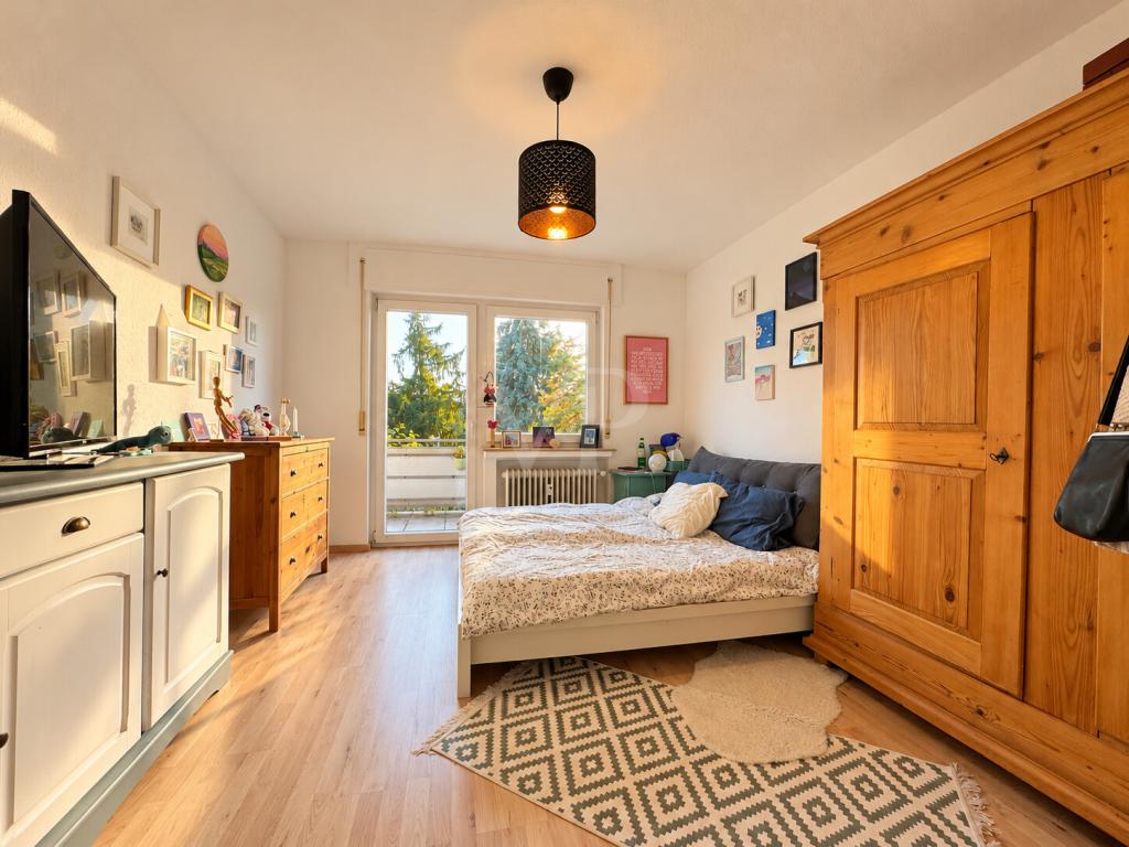 VON POLL IMMOBILIEN: Traumhafte 5-Zimmer Wohnung in Kriftel - Photo 5