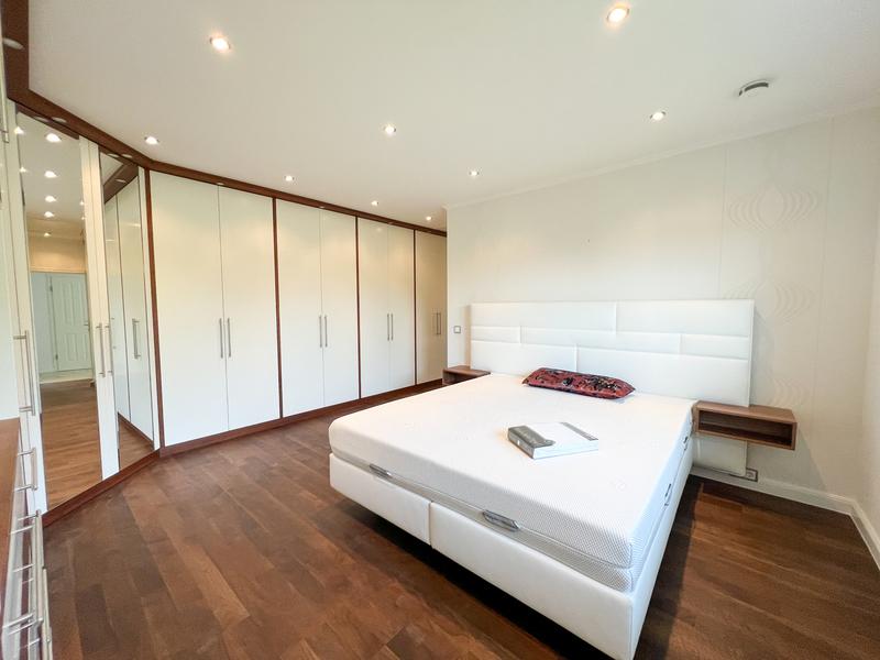Schlafzimmer 1.jpg
