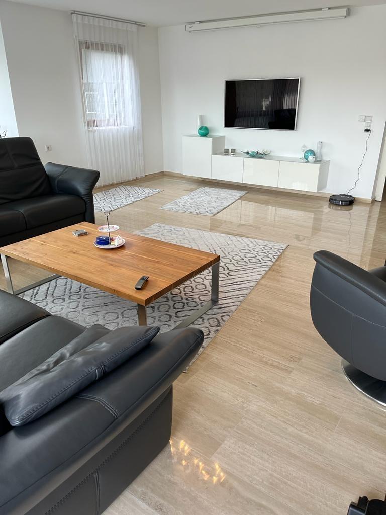 Luxuriöse 5 Zimmer-EG-Wohnung, inkl. EBK, Kamin, Balkon, Terrasse - Foto 2