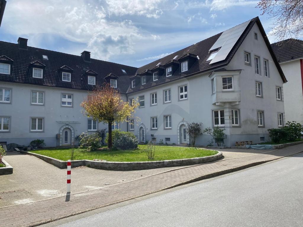 Lüdenscheid: Erstbezug nach Sanierung – Moderne 2-Zimmer-Wohnung im EG mit Balkon & Fußbodenheizung - Foto 3