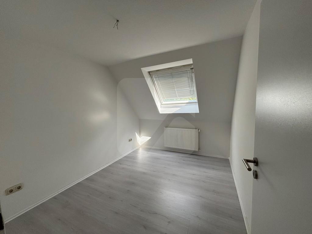 Lüdenscheid: renoviert - gemütliches Single-Apartment im Dachgeschoss - Photo 2