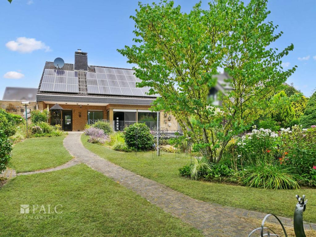 Garten mit Haus