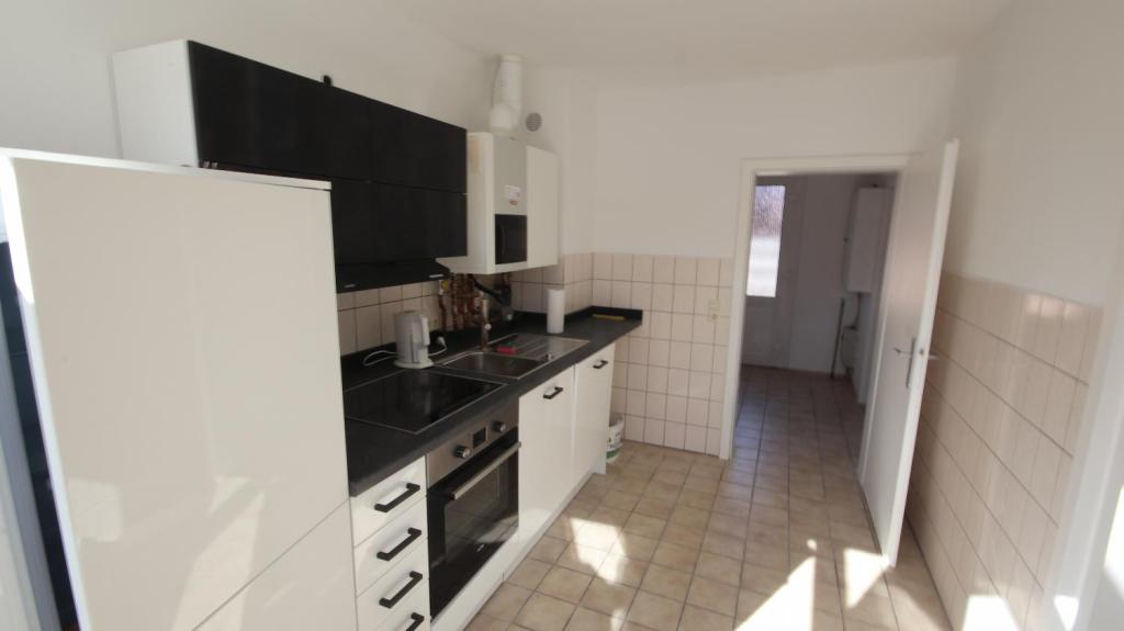 Kleines saniertes Einfamilienhaus auf dem Lande zur Miete - Photo 2