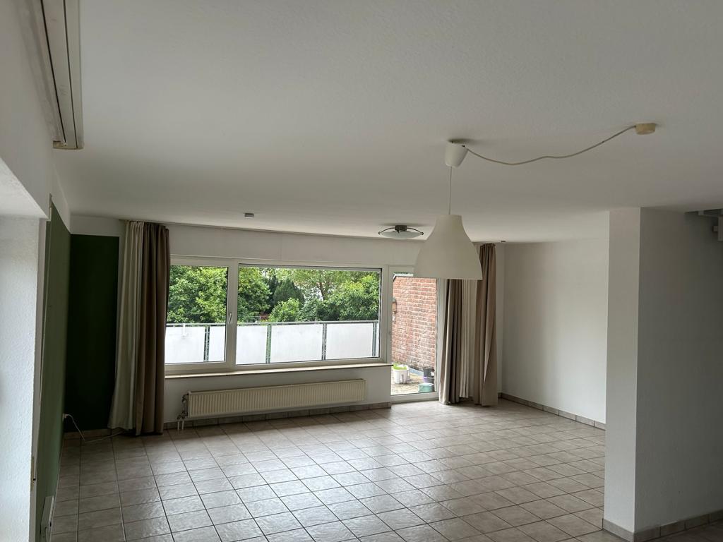 Zentral aber ruhig, Wohnung mit 3 Zimmern und großem Balkon - Foto 1