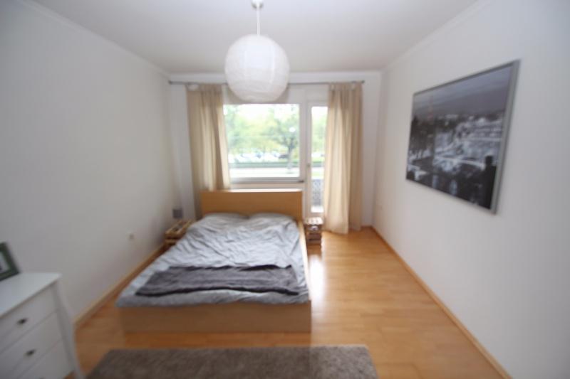 Hübsche 2-Zimmer-Wohnung mit Balkon in der Ebenauer Straße bezugsfrei - Photo 2