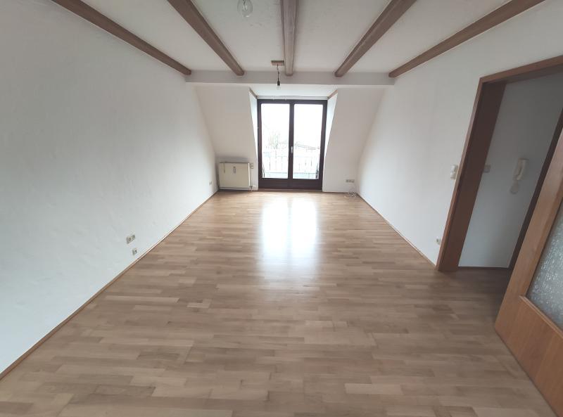 2 Zi. Wohnung im 1.OG mit Balkon und Garage - Photo 1