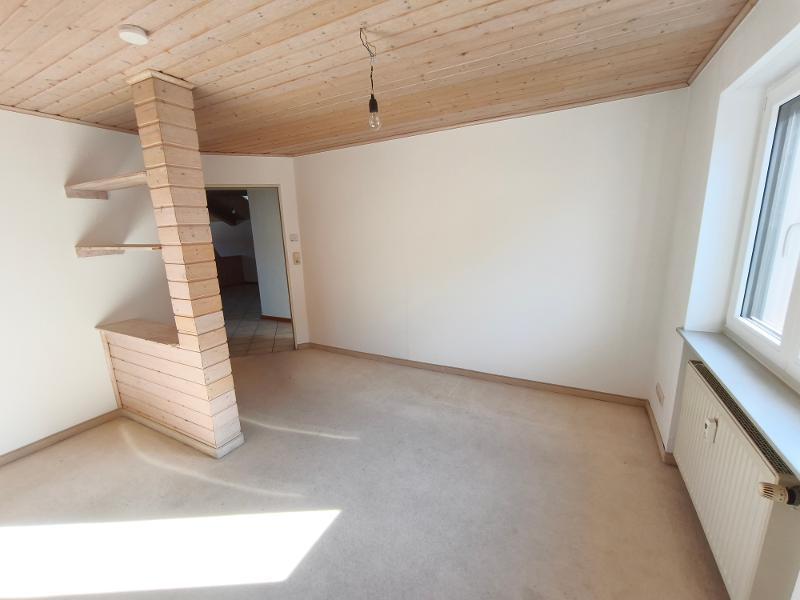 3 Zi. DG Wohnung mit Küche, Gartenmitbenutzung und Stellplatz - Foto 2
