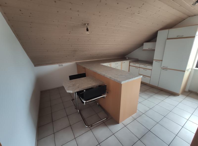 3 Zi. DG Wohnung mit Küche, Gartenmitbenutzung und Stellplatz - Foto 4