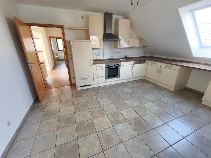 3 Zi. Wohnung im DG (1.OG) mit Balkon und Carport - Foto 2