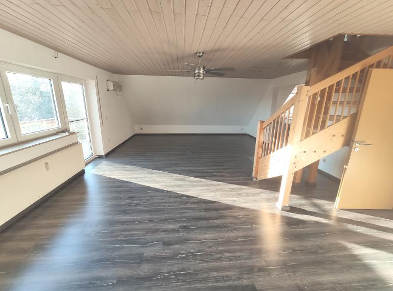 Whg. 1: Essbereich und Wohnzimmer Bild 5