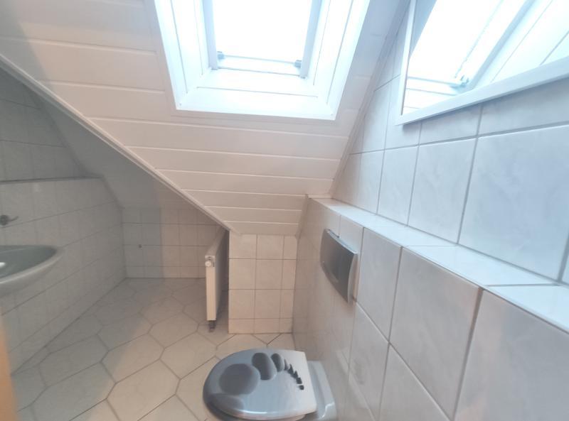 Whg. 2: Bad mit Dusche und Waschmaschinenanschluss Bild 1