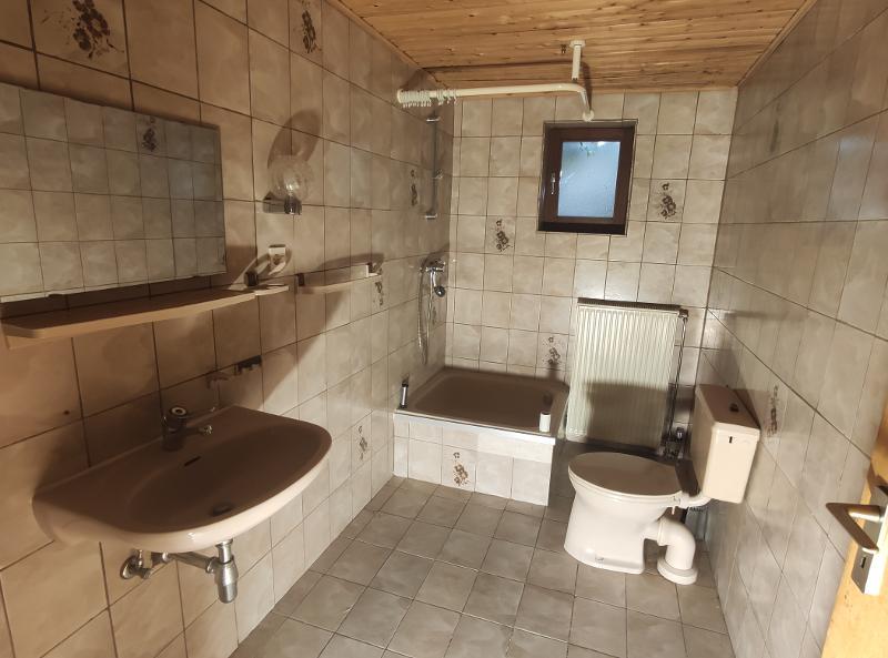 Bad mit Dusche Bild 1