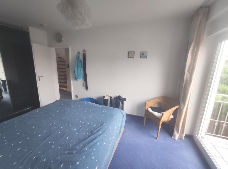Elternschlafzimmer / Kind 2 mit Zugang zum Balkon Bild 4