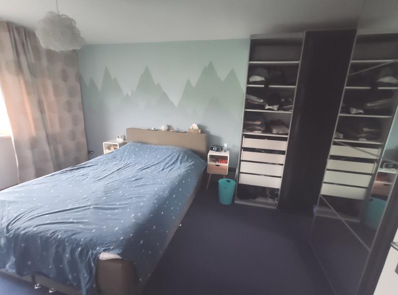 Elternschlafzimmer / Kind 2 mit Zugang zum Balkon Bild 1