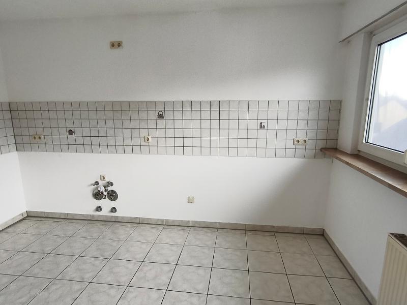 3 Zi. Wohnung (Nr. 6) im DG (2. OG) mit Balkon und Garage - Foto 4