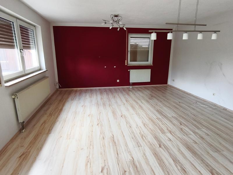 Ortsrandlage -3 Zi. Wohnung im EG mit Garage, Keller und Garten (auf Wunsch) - Photo 1