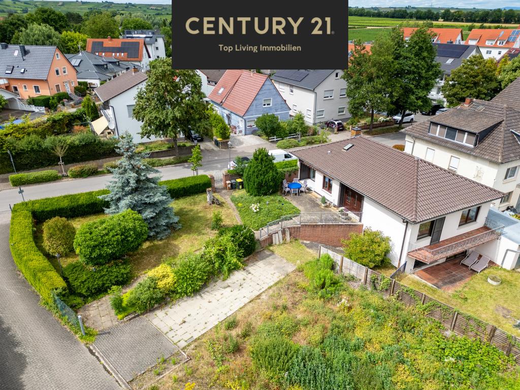 Einfamilienhaus mit großem Garten und Pool