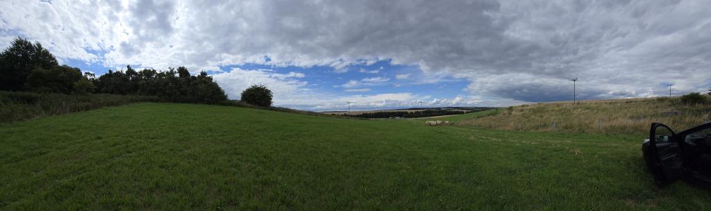 Panoramabild mit Agrargrundstück