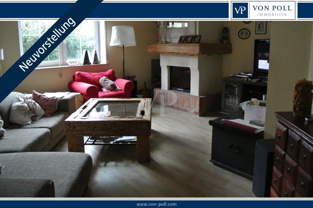 Ansicht Wohnzimmer mit Kamin