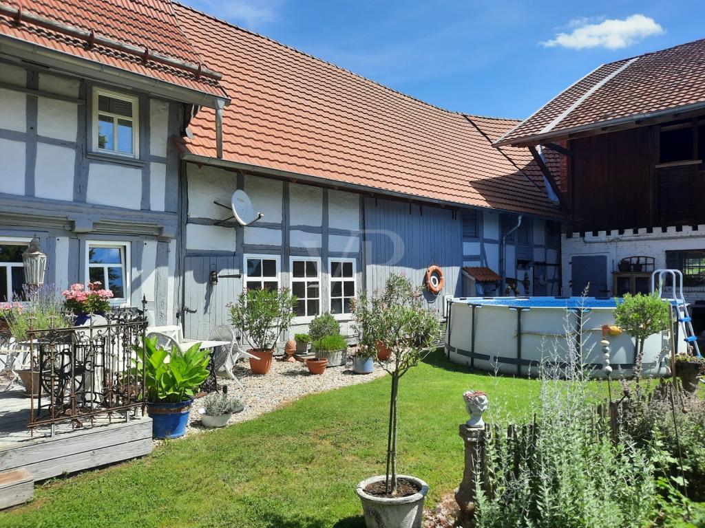 Ansicht mit Innenhof und Ostseite
