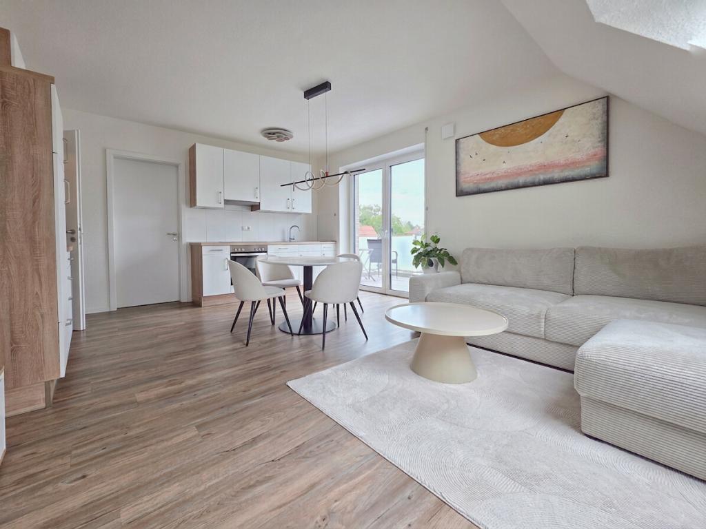 Moderne 4-Zimmerwohnung mit Balkon und Einbauküche im Stadtteil Haarentor - Foto 2