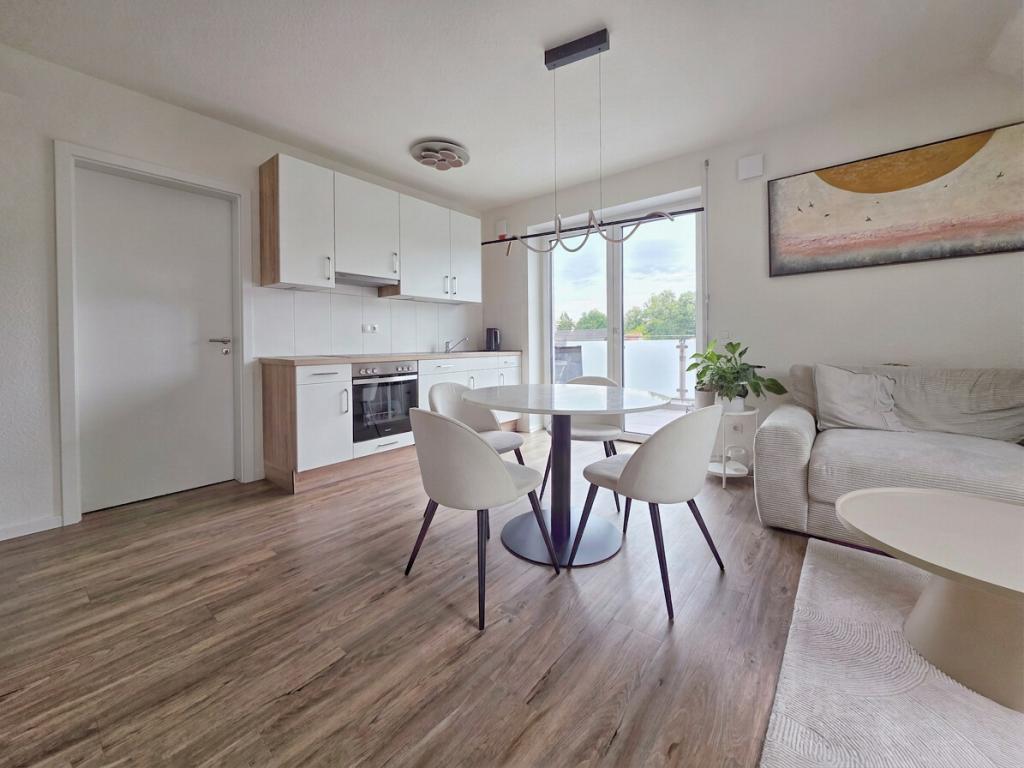 Moderne 4-Zimmerwohnung mit Balkon und Einbauküche im Stadtteil Haarentor - Foto 3