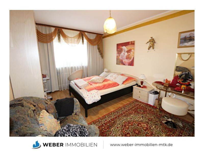 Schlafzimmer 1