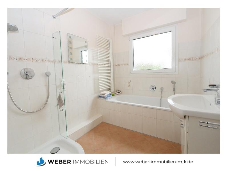 Badezimmer  EG