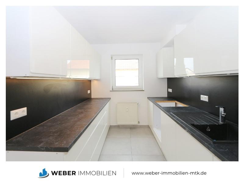 ++ 4 Zimmer + SONNEN-Balkon + Tageslichtbad + Einbauküche + 6 Familienhaus ++ - Foto 2