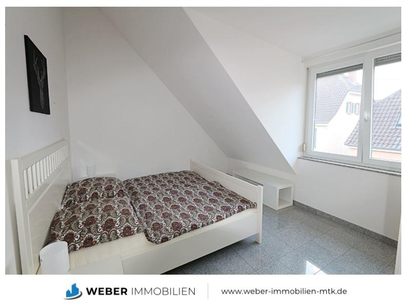 Fully furnished, modern and light-filled top-floor apartment in a quiet, green residential area - Photo 5