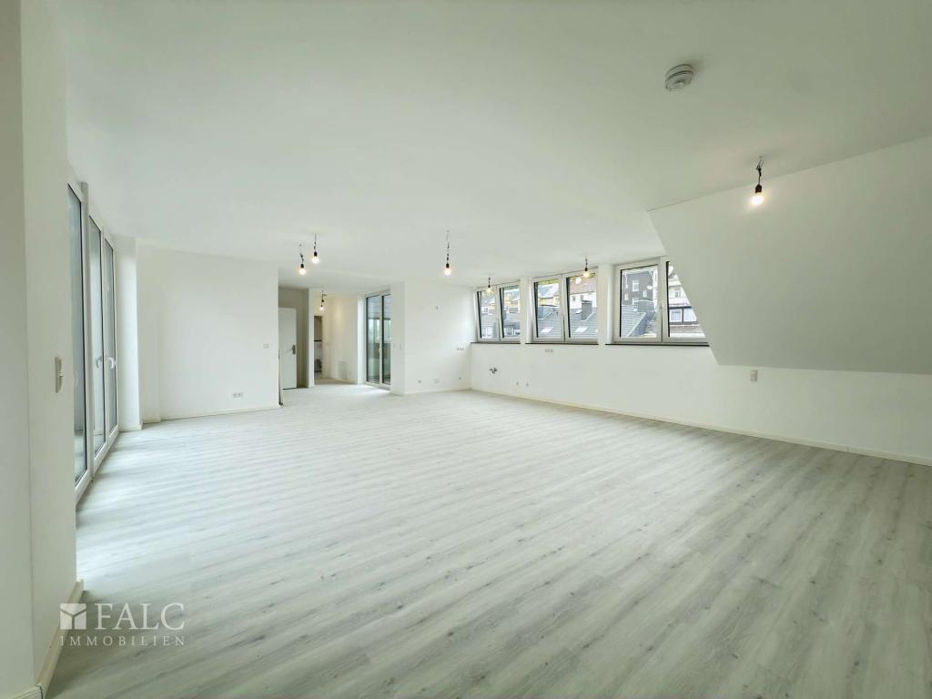 Exklusiv saniert & lichtdurchflutet – Wohnen mit Weitblick und Stil! - Foto 1