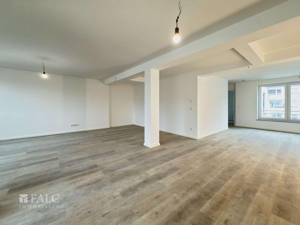 Einziehen & Wohlfühlen – Sanierter Wohntraum mit Balkon, Terrasse & Stil! - Foto 2