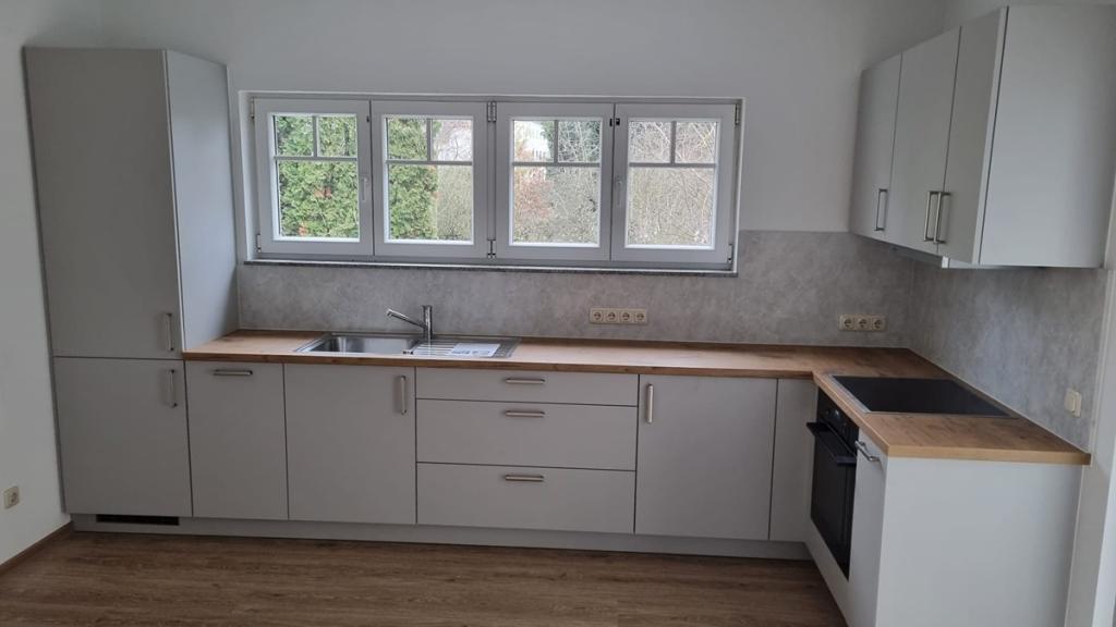 Helle barrierefreie 4-Zimmerwohnung in zentrale Lage in Bad Vilbel / 7 Minuten zur S-Bahn - Foto 1