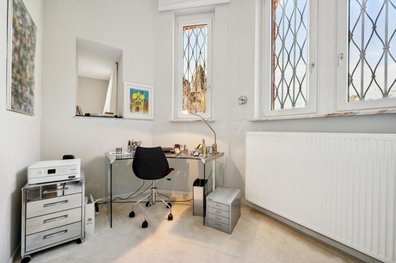 Arbeitszimmer