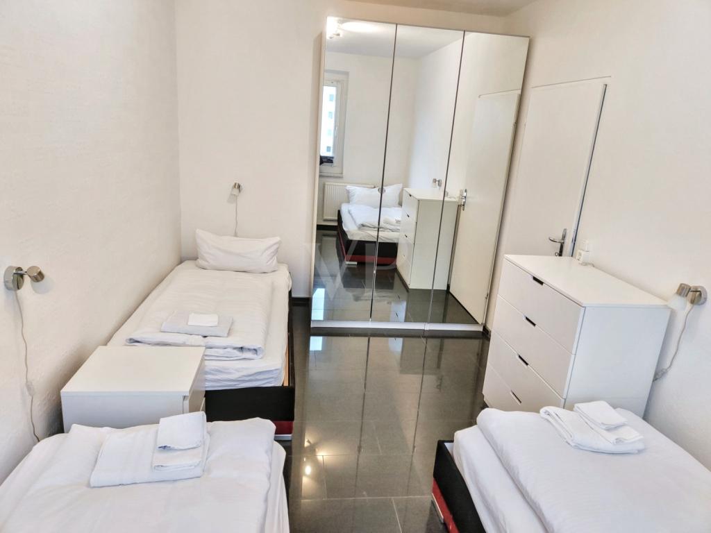 Zimmer 1