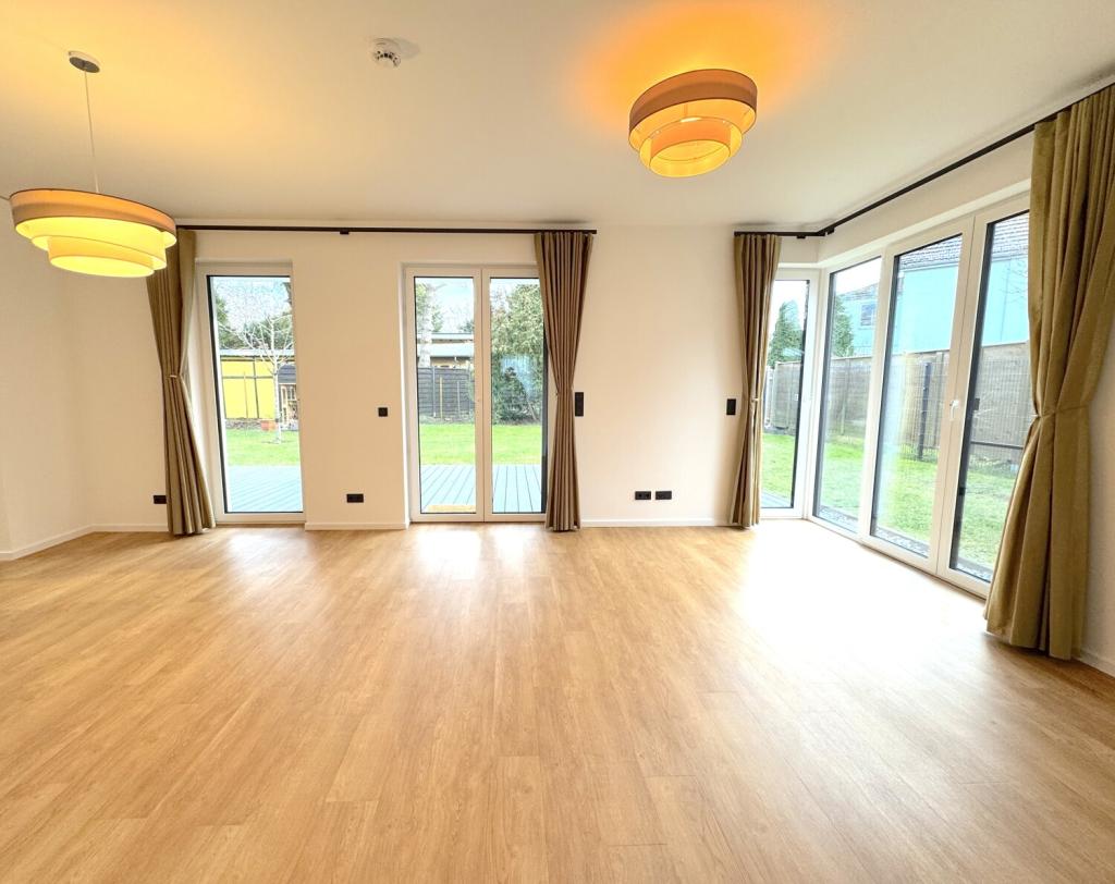 Ihr Luxus-Refugium: Moderne 3-Zimmer-EG-Wohnung mit Privatgarten - Photo 4