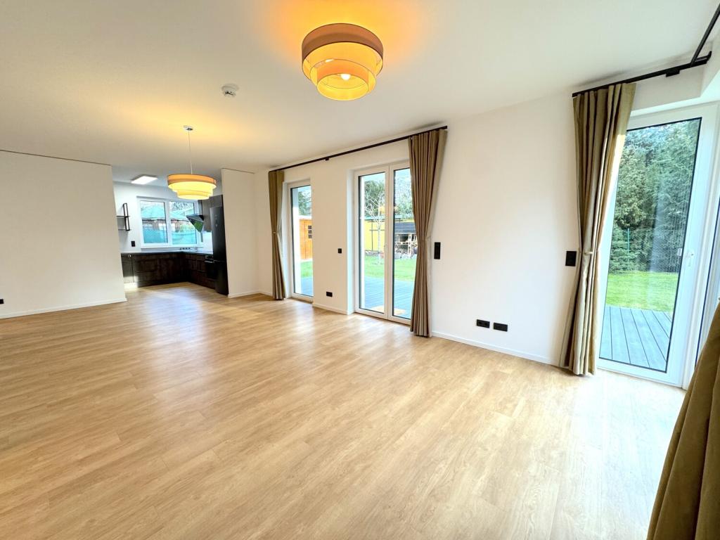 Ihr Luxus-Refugium: Moderne 3-Zimmer-EG-Wohnung mit Privatgarten - Photo 3