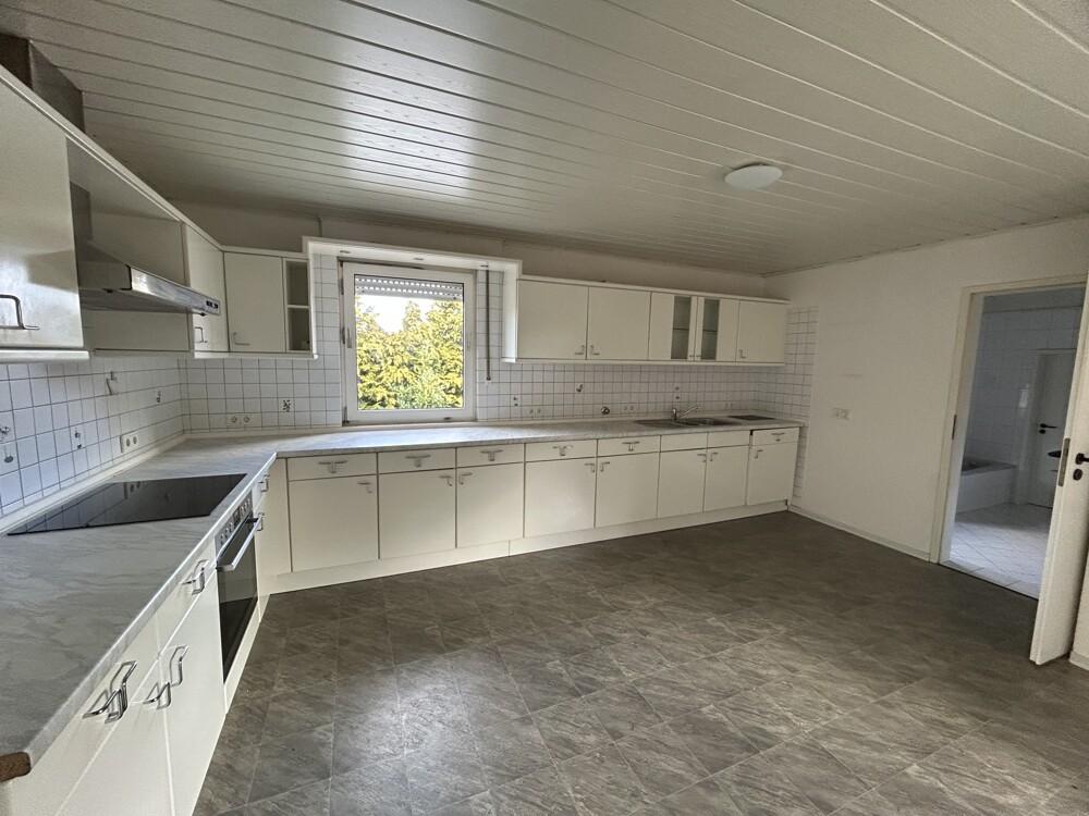 Großzügige Obergeschosswohnung in zentraler Lage - Photo 1
