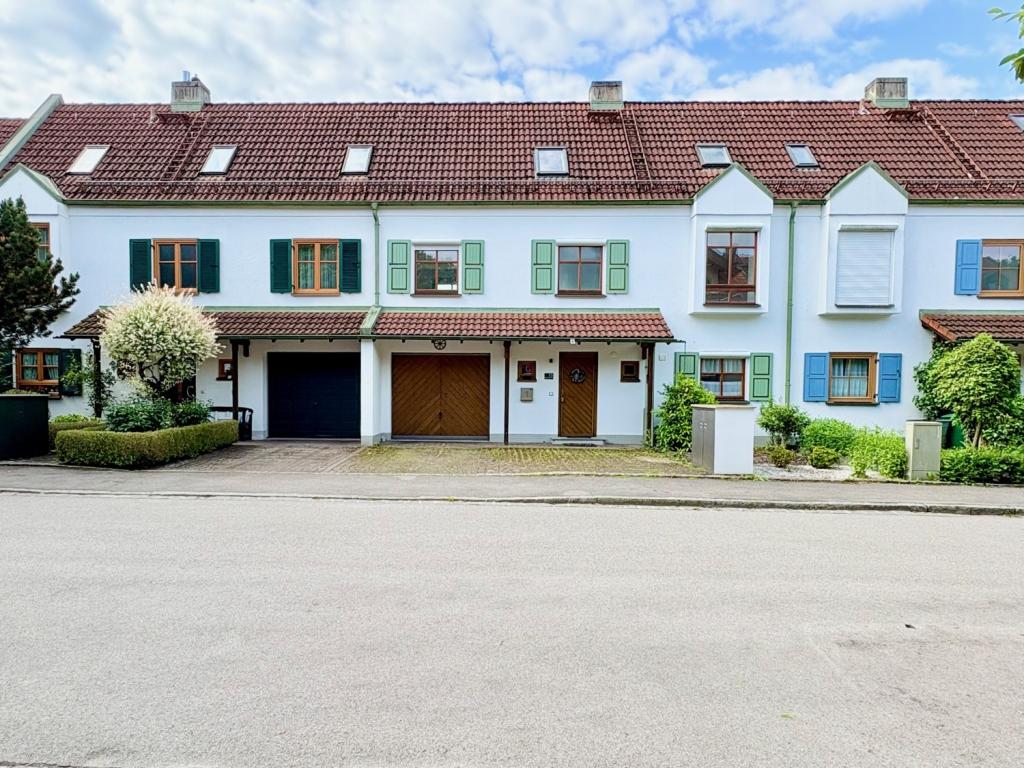 Reihenhaus in Pöring
