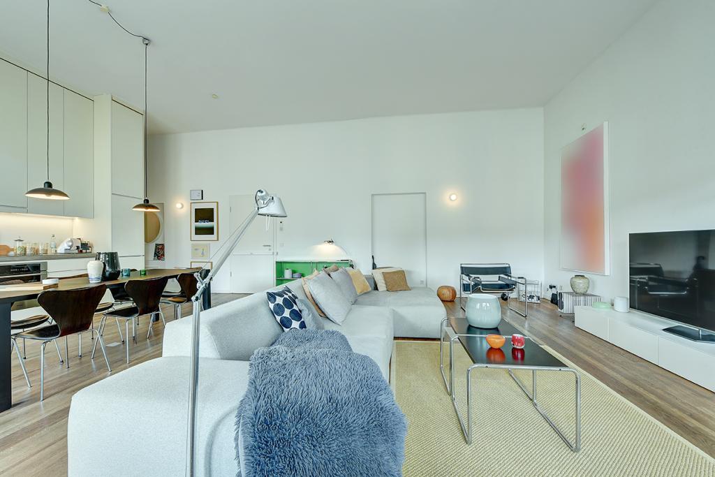 Historischer Charme trifft modernes Design – außergewöhnliche Altbauwohnung mit Stil - Photo 3