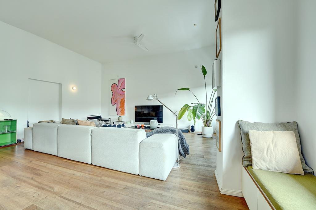 Historischer Charme trifft modernes Design – außergewöhnliche Altbauwohnung mit Stil - Photo 5