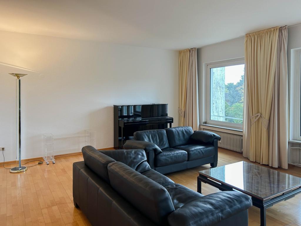 Lichtdurchflutete Wohnung mit grünem Ausblick in Top Lage - Photo 1