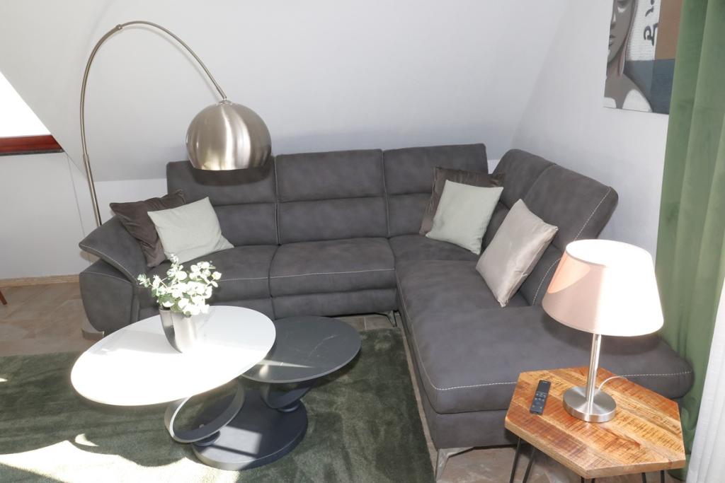 Möblierte 2-Zimmer Einlieger Wohnung mit separatem Eingang im Einfamilienhaus, Erstbezug - Photo 3