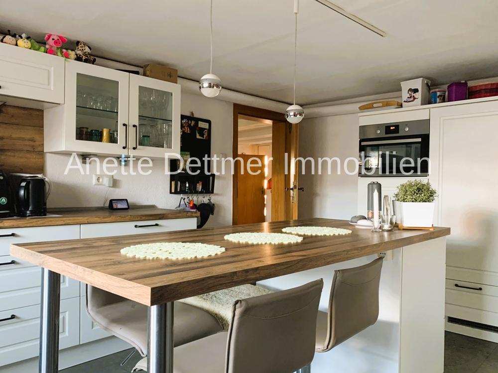 Einbau-Küche nach Maß im EG