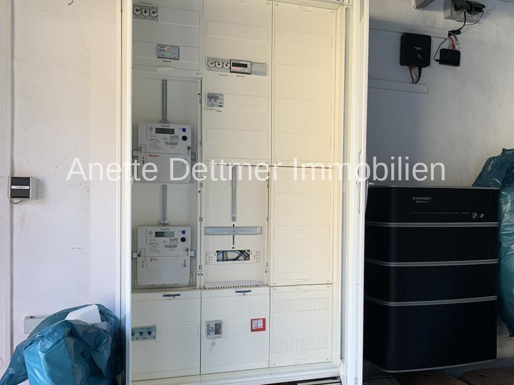 Schaltschrank für Nebengebäude und Batterie