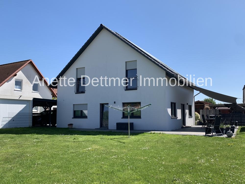 Ansicht mit Terrasse