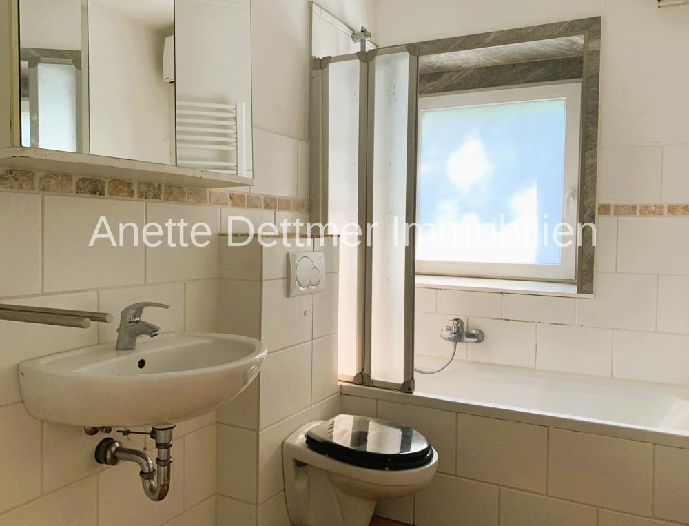 Bad mit Wanne