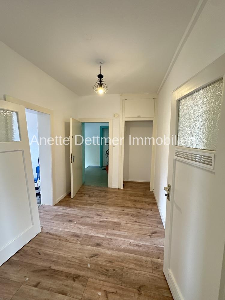 Seelze -Letter 3 Zimmer Wohnung im 1.OG, modernisiert sofort Bezugsfertig! - Photo 4