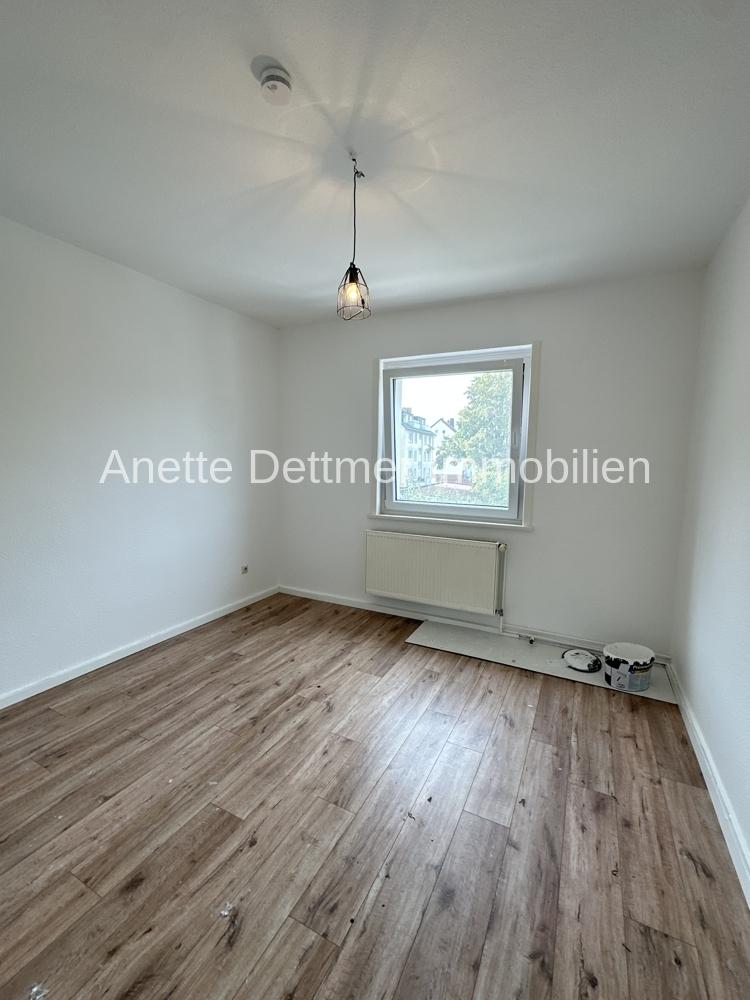 Seelze -Letter 3 Zimmer Wohnung im 1.OG, modernisiert sofort Bezugsfertig! - Photo 1